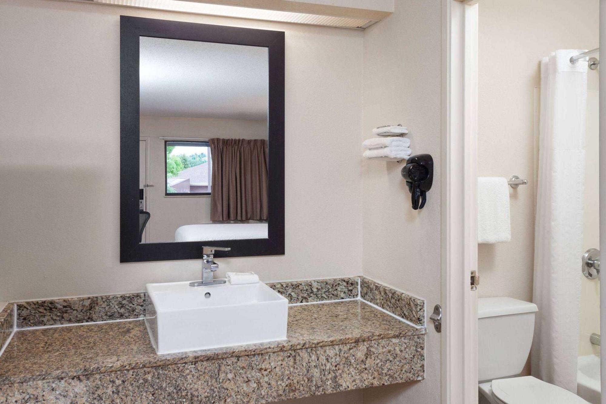 Travelodge By Wyndham Peoria Ngoại thất bức ảnh