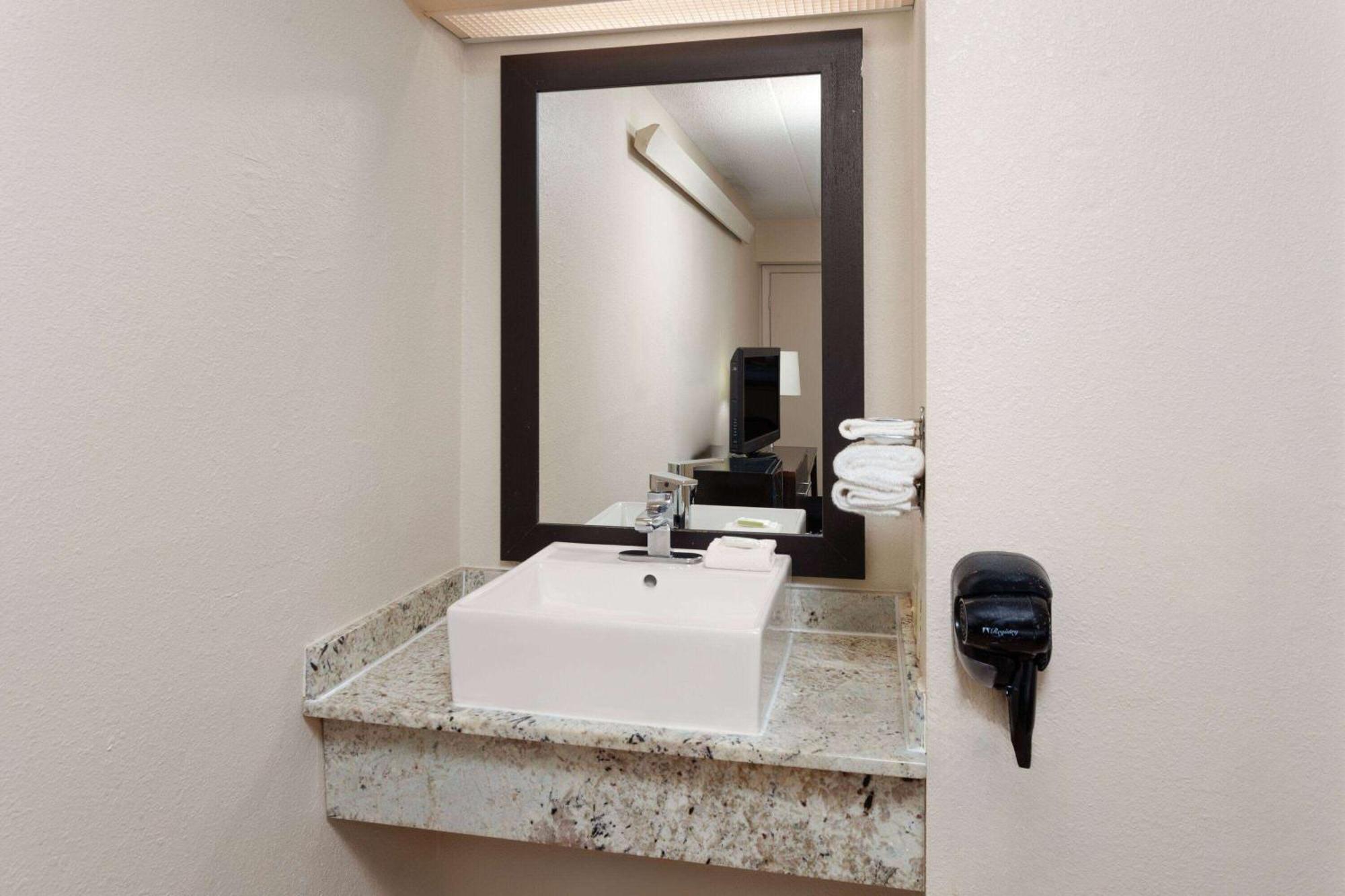 Travelodge By Wyndham Peoria Ngoại thất bức ảnh